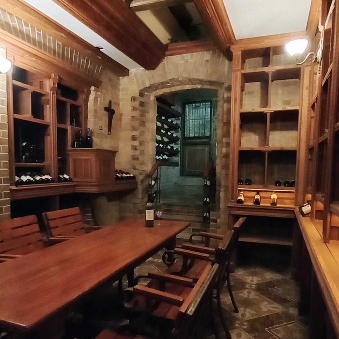оренда Ресторана повністю 390м2 або 3 частками  центр, вул.Шкільна 21