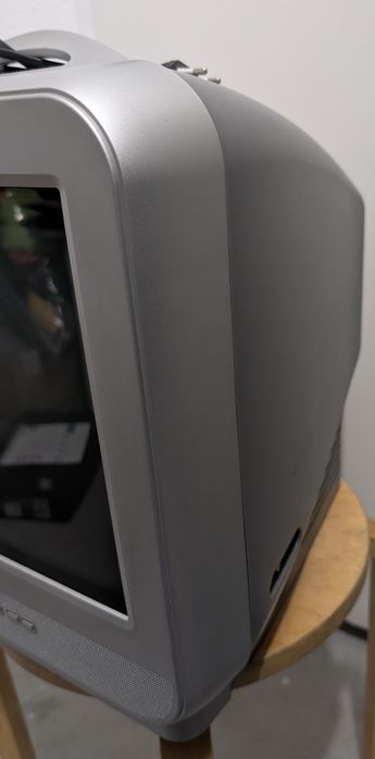 Televisão Philips estilo vintage écran plano