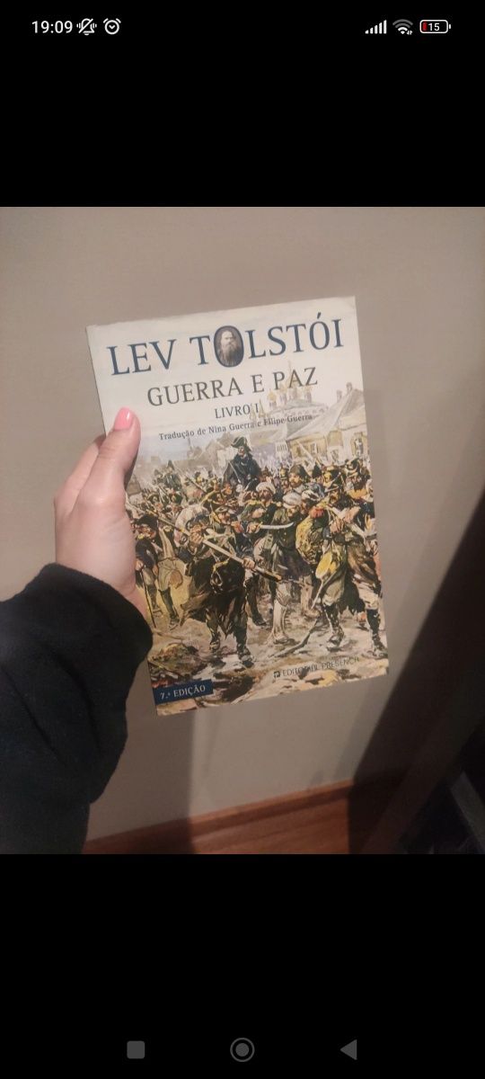 Livro guerra e paz primeiro volume