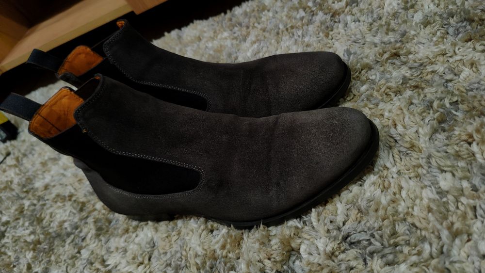 Стильні чоловічі італійські замшеві  черевики Santoni