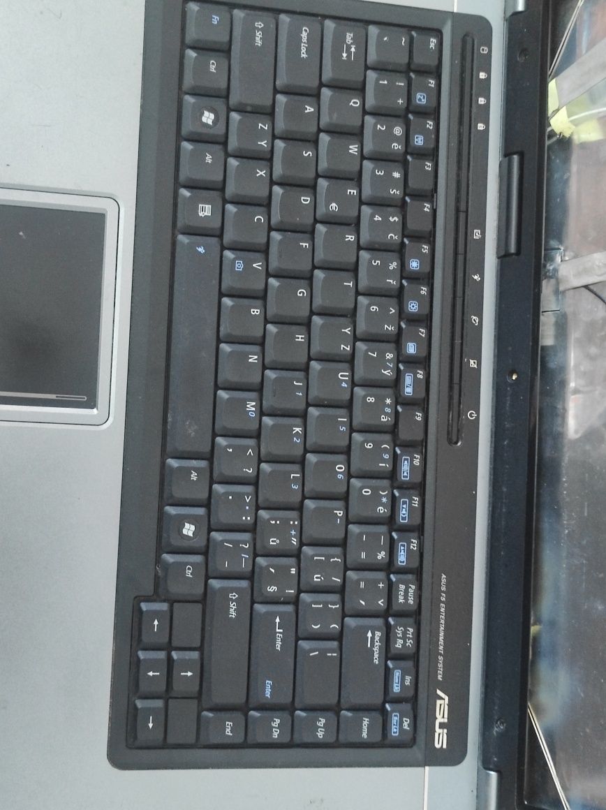 Ноутбук Asus F5R