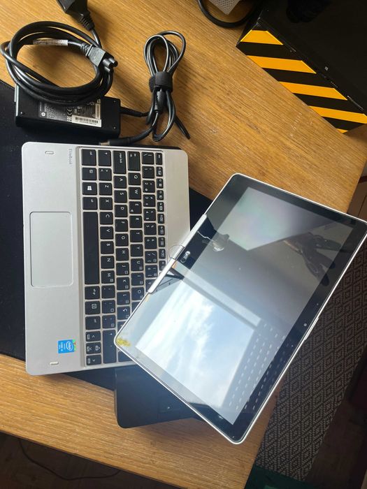 HP EliteBook Revolver 810