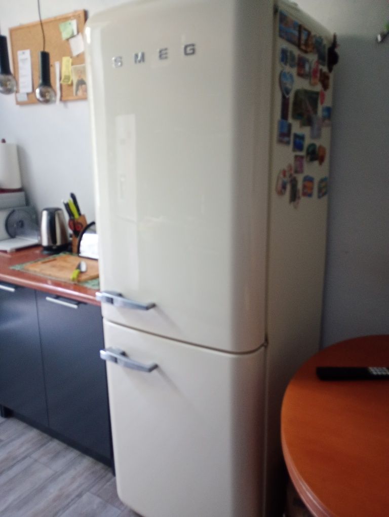 Lodówka SMEG w kolorze ecru