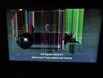 Części telewizora TCL 55DC760X1 z rozbitą matrycą
