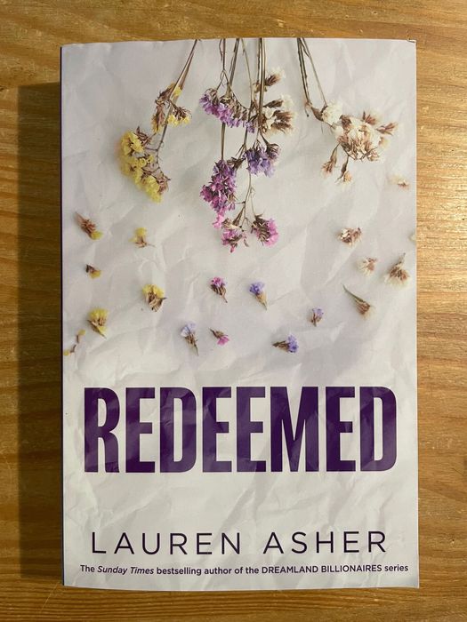 Redeemed - Lauren Asher (portes grátis)