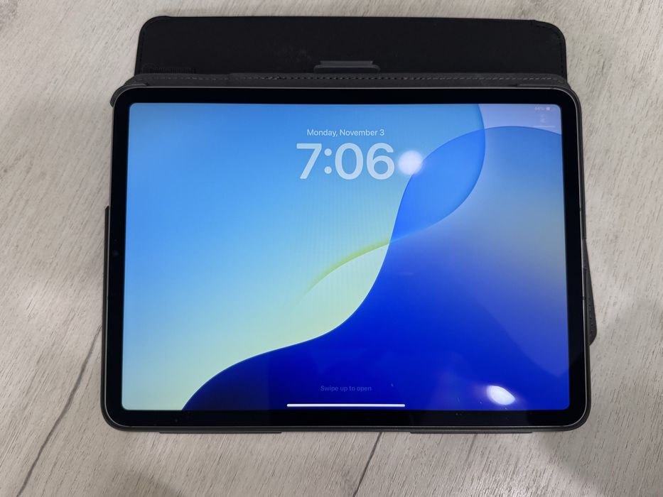 iPad Pro 11” Space Grey (4 Generatiin) 1TB Wi-Fi + Cellular