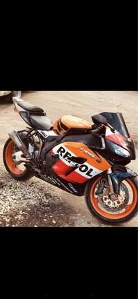 Мотоцикл Honda cbr1000rr