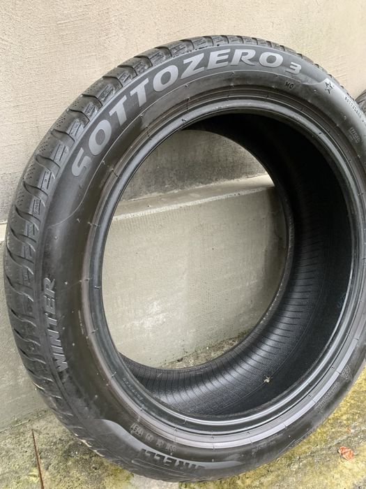 Зимова резина Pirellii 245/45/r18 2020 року