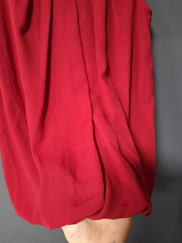 Czerwona bluzka z ozdobnym dekoltem bez rękawów pod marynarkę 38 10 M
