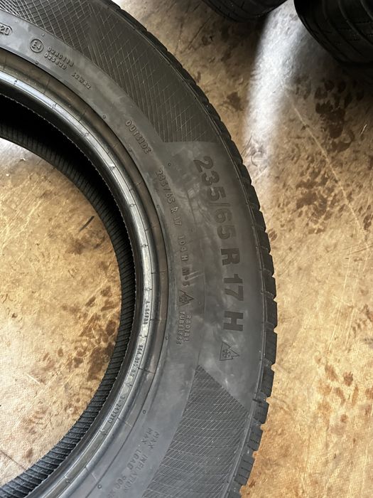 Dwie opony continental wintercontact ts 850 235/65/17 202r.