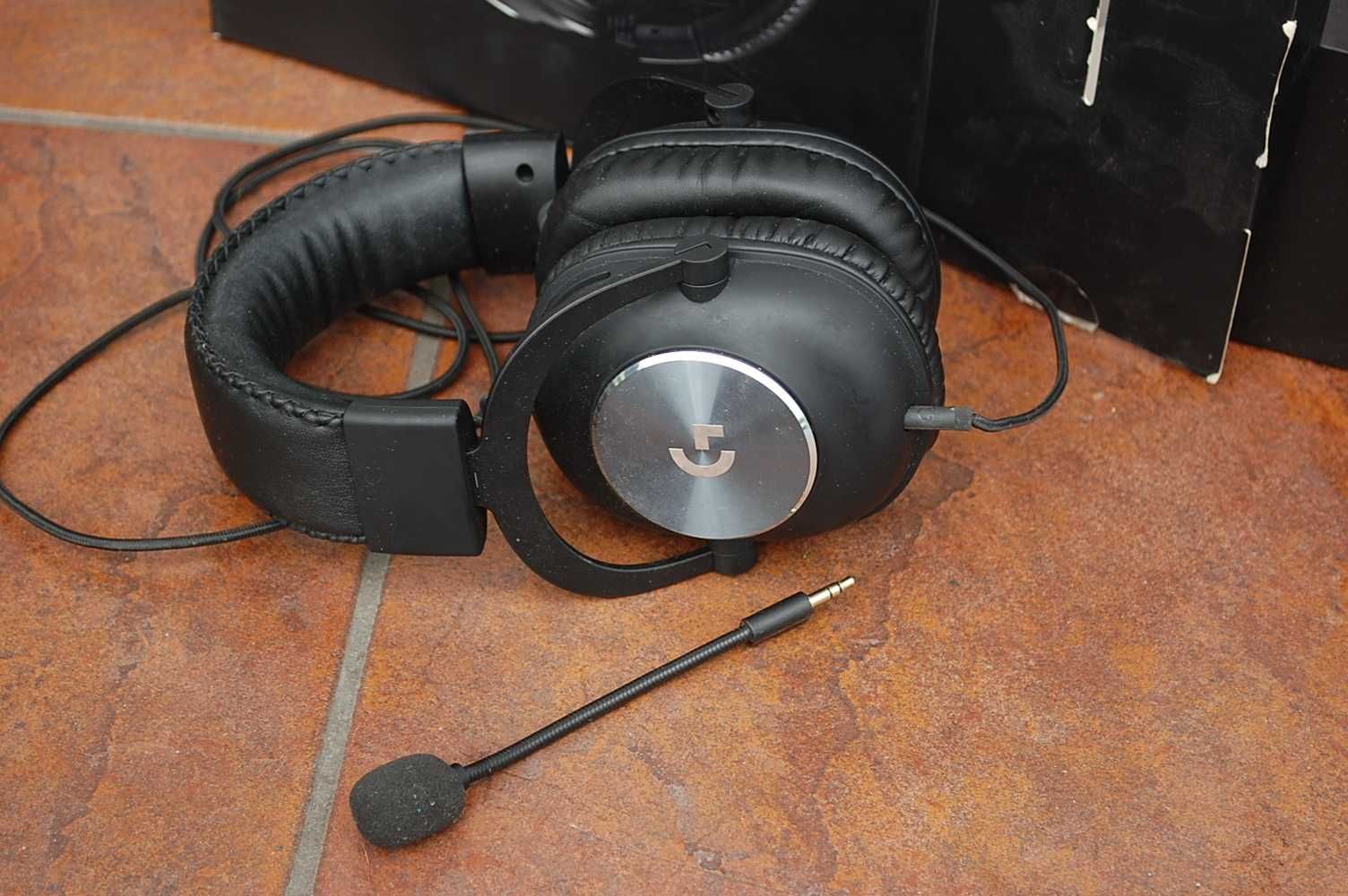 Słuchawki przewodowe z mikrofonem Logitech G Pro  Nauszne Czarne