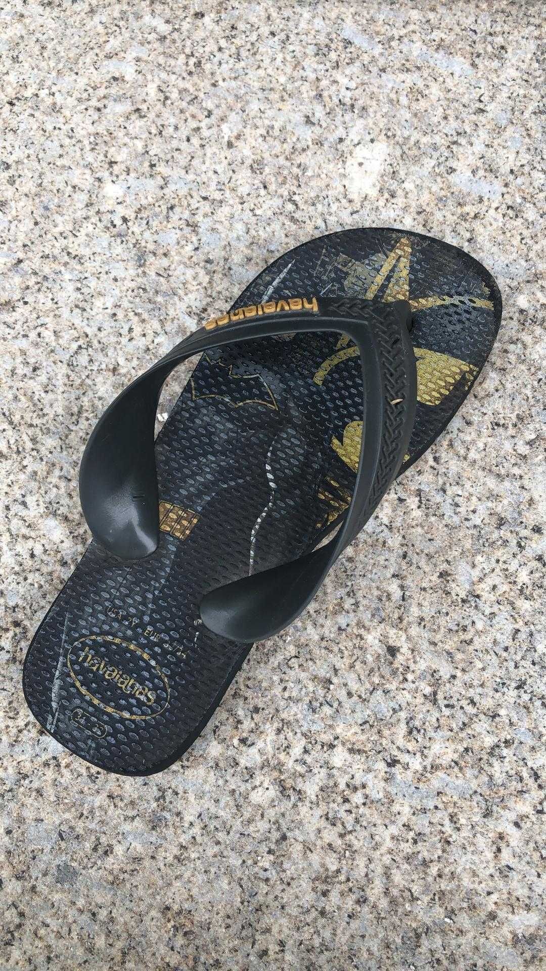 Havaianas, menino, motivo do Batman nº31/32