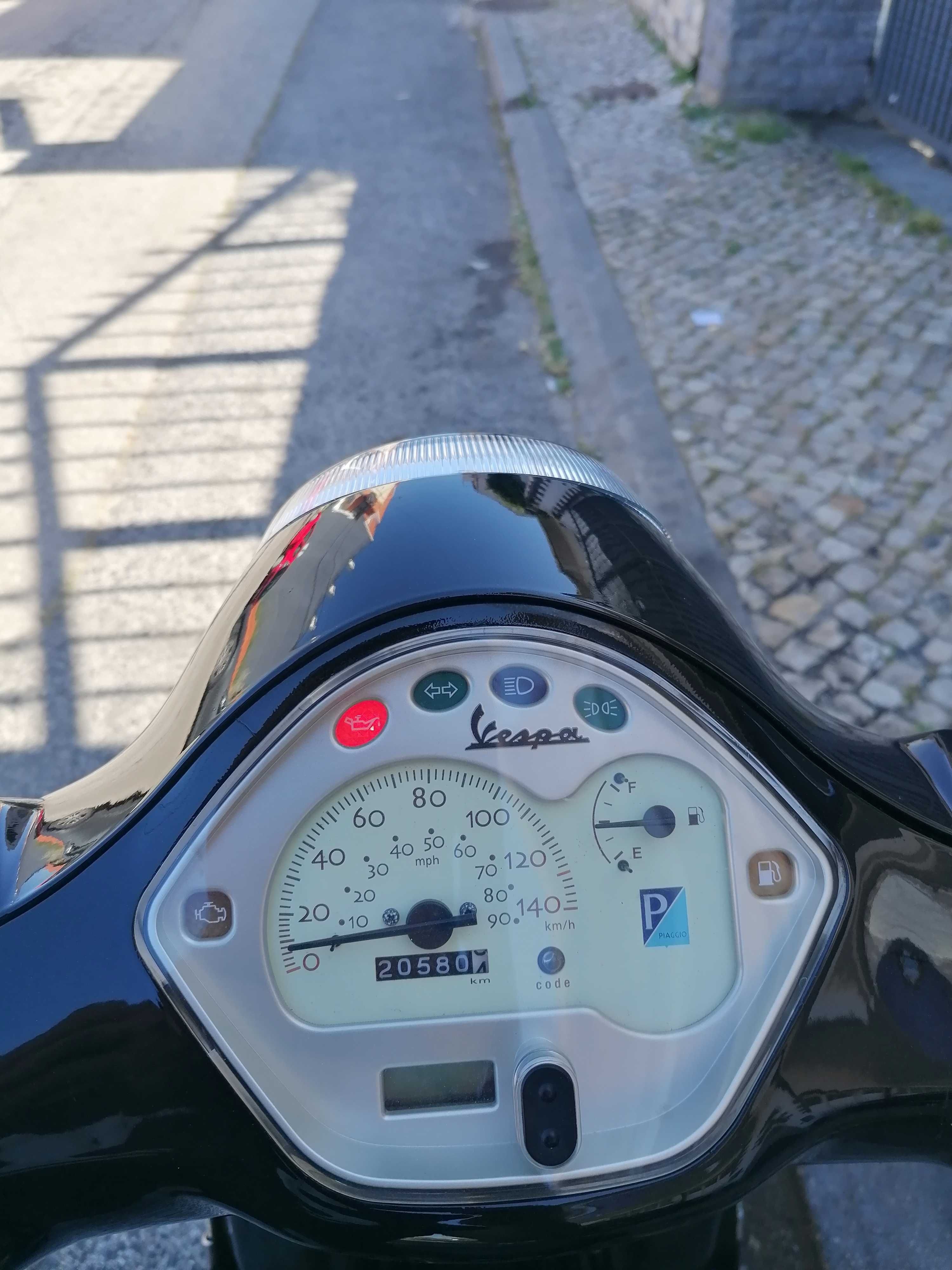 Vespa LX 125 i.e de 2010