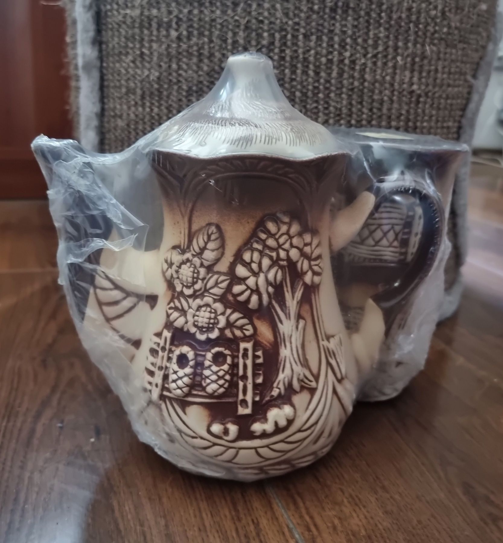 Продам новый керамический набор (кувшин и 2 чашки)
