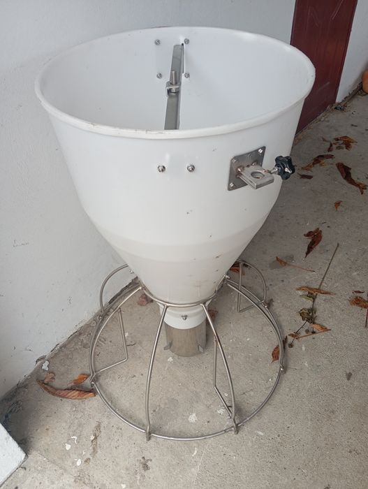 Tubomat karmnik paśnik sprzedam