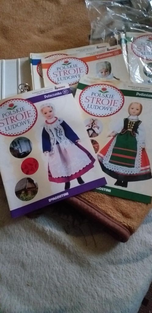 33 Lalki z kolekcji "Polskie stroje ludowe"