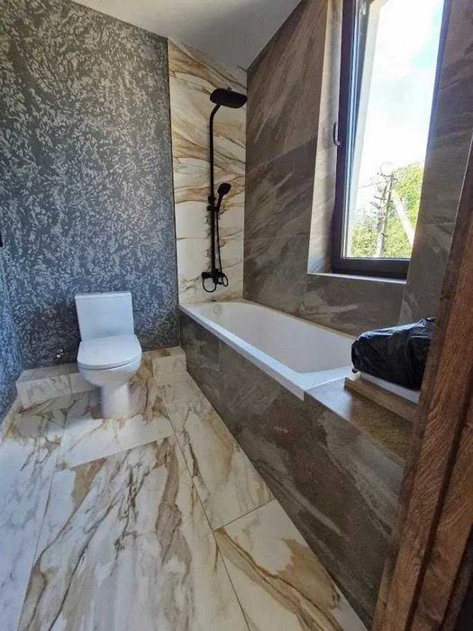 Продаж будинку на вул. Зубрицького