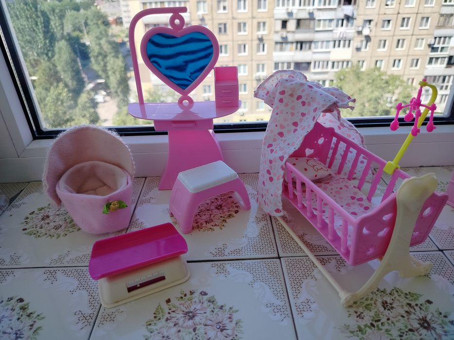 Меблі лялькові різні