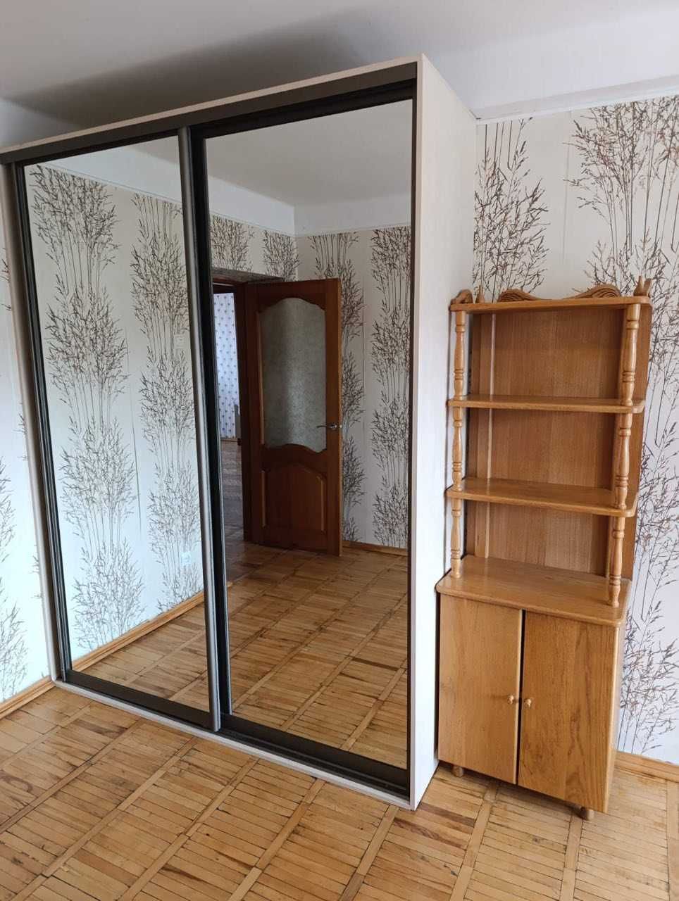 Оренда 3 кімнатної квартири вул. Кирилівська 117