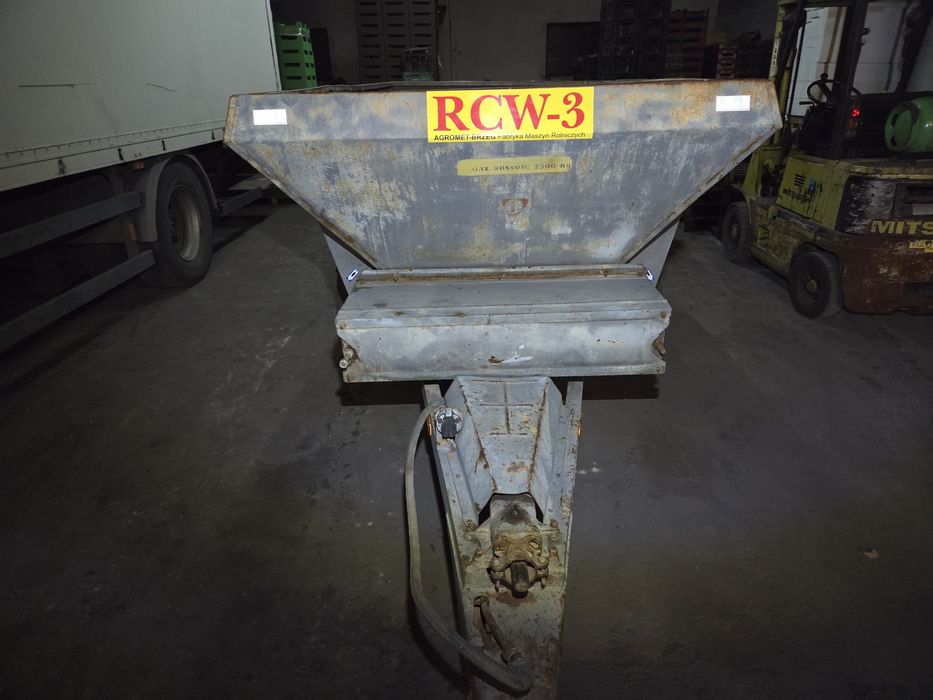 AKCJA ZIMA Piaskarka Rozsiewacz wapna i nawozu Rcw3 Piast  wapniarka