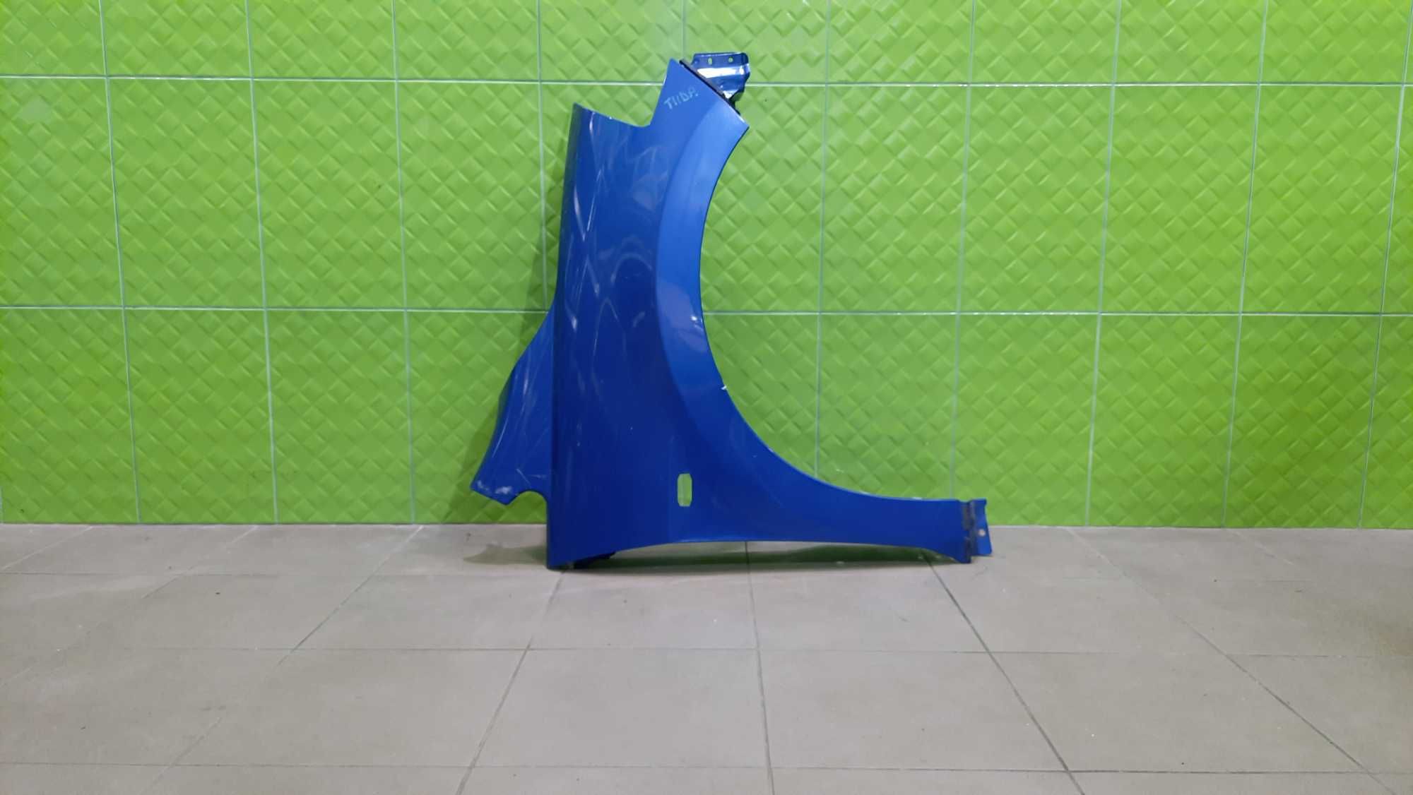 Крило Nissan Tiida 2004-2012 Note 2005-2013 Nissan Leaf 2010-2017