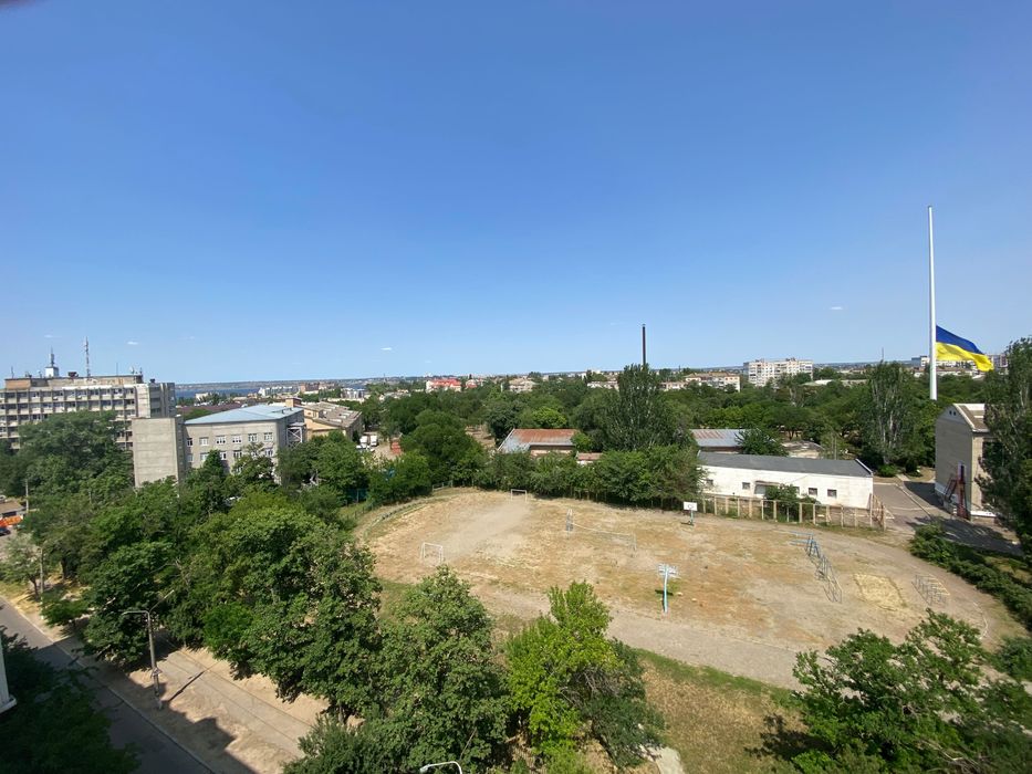 Продаж 2к/кв з додатковою кімнатою на мансарді в центрі міста (л1)