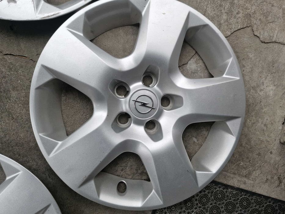 Продам автомобільні ковпаки