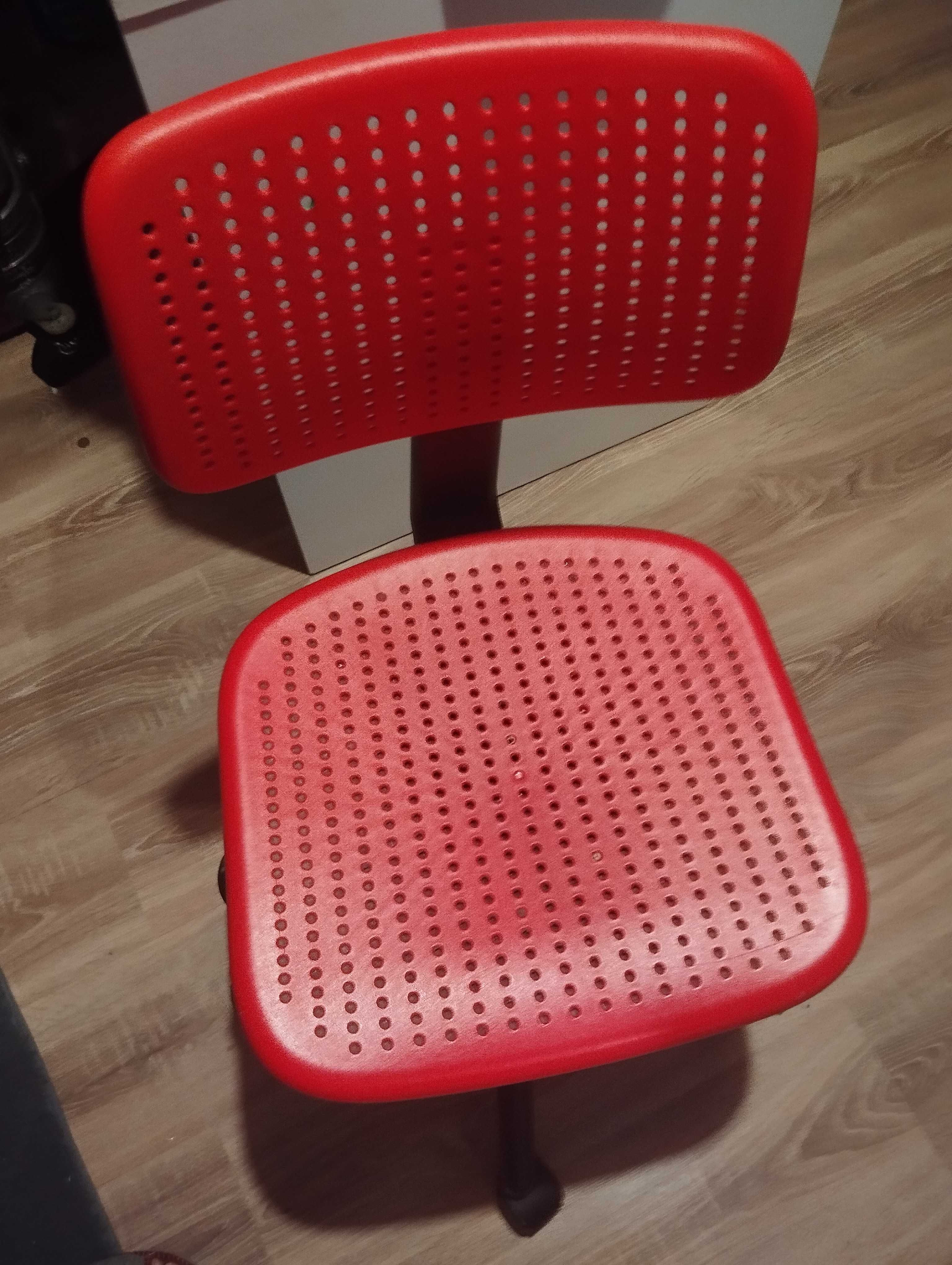 krzesło Skalberg Ikea obrotowe czerwone