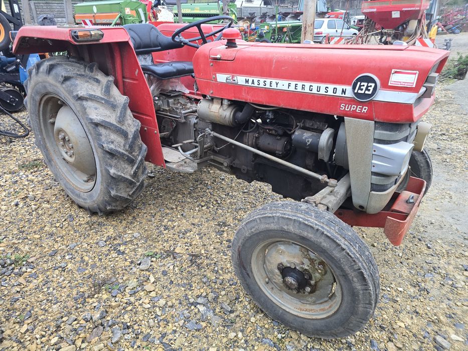 Ciągnik rolniczy Massey Ferguson 133 super * import Niemcy *