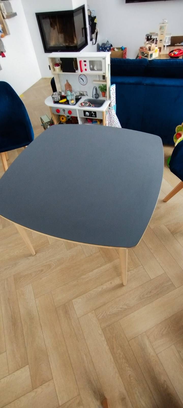 OMTÄNKSAM stół 95 x 95 cm antracytowy/brzozowy Ikea do jadalni kuchni