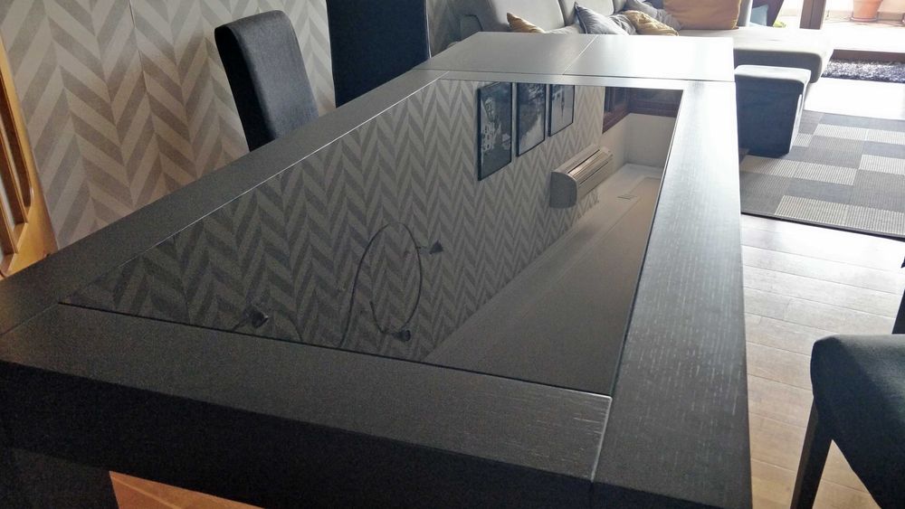 Mesa de jantar extensível Wengué (oferta das cadeiras)