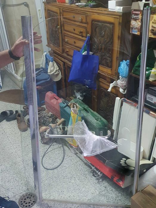 Resguardo de duche para banheira e espelho de wc