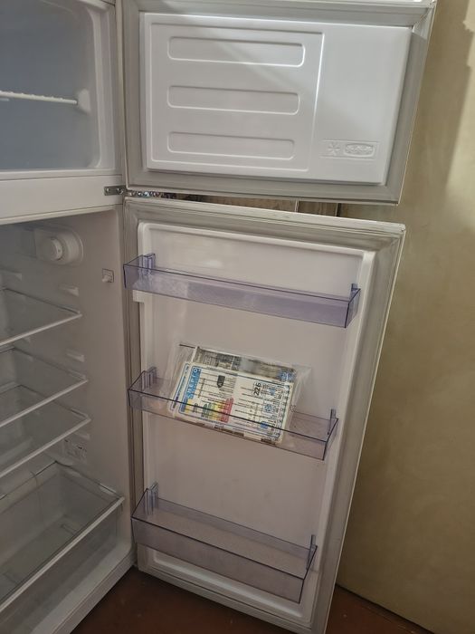 Холодильник Beko RDSA240K20W 223л у гарному стані