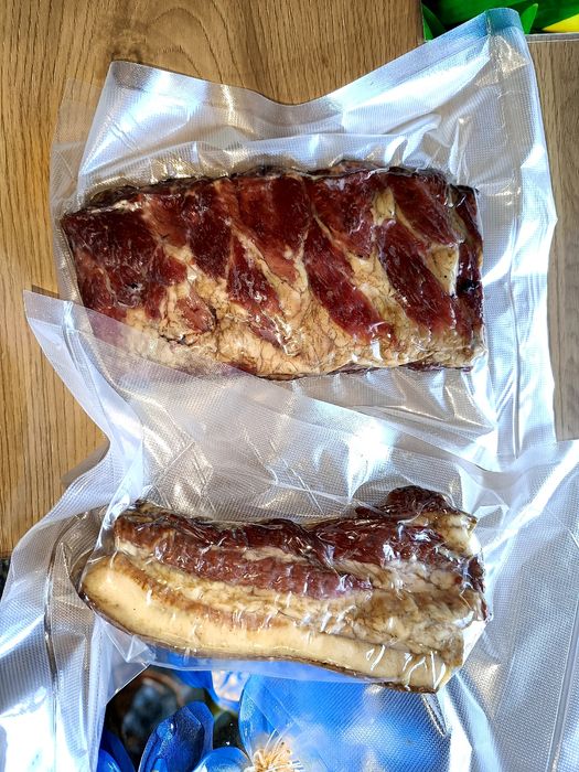 Кабаноси Сало Ребра Ковбаса