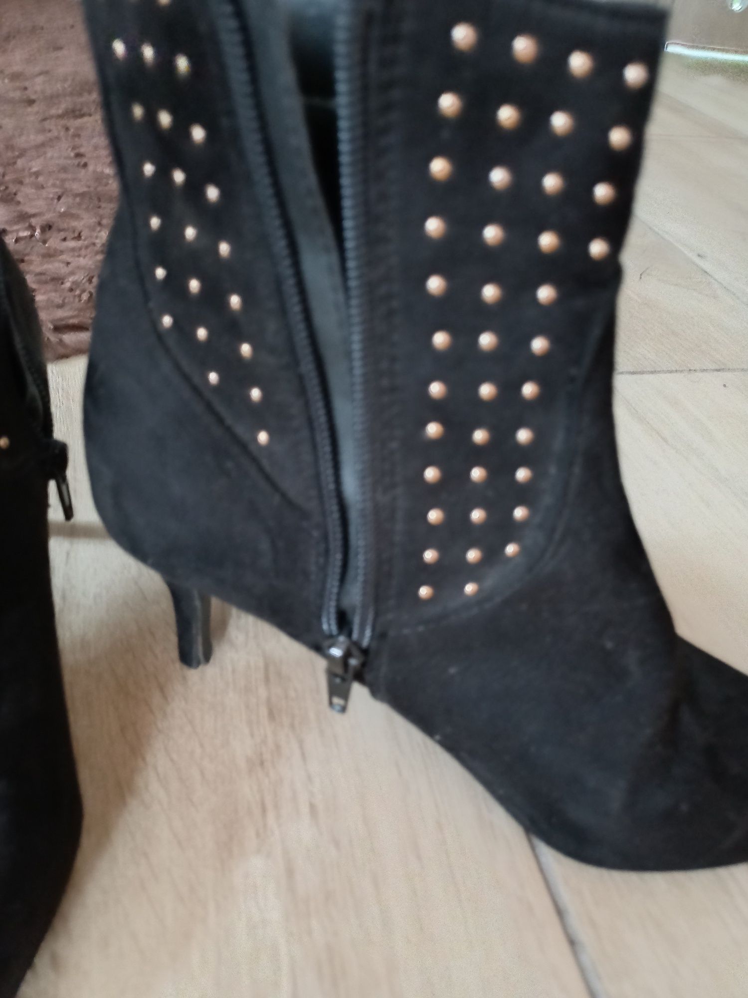 Botki zamszowe r 36 Primark