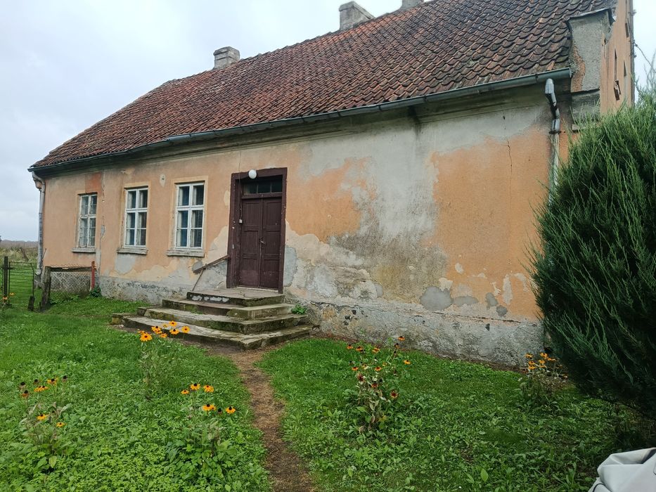 Sprzedam posiadłość z budynkiem  mieszkalnym i gospodarczym