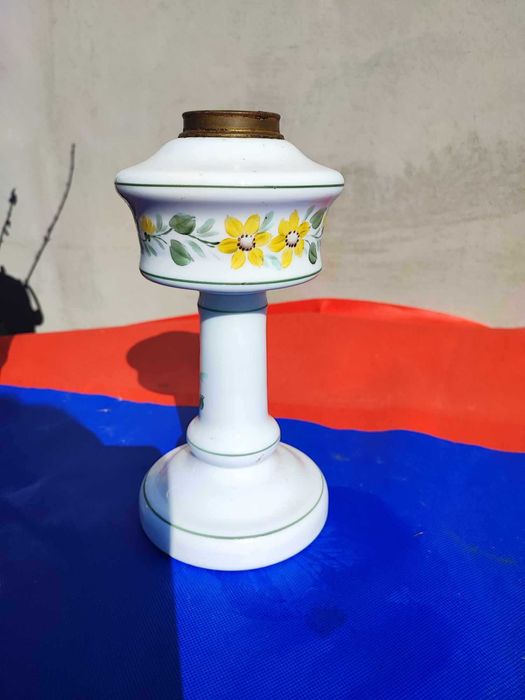 Przedwojenna podstawa porcelanowa do naftowa