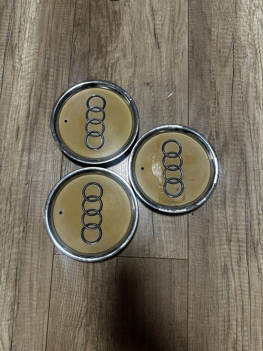 Колпачки заглушки Audi оригинальні
