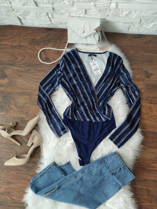 Body Reserved welurowe Miękki materiał z metką
Rozmiar S