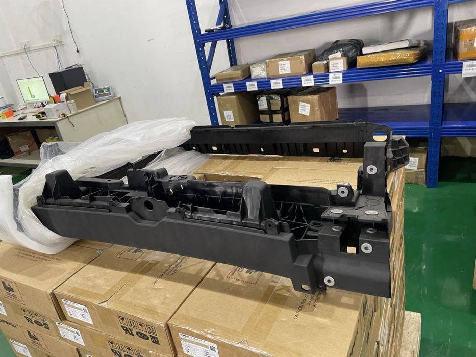 Volkswagen  Taos телевізор панель радіаторів