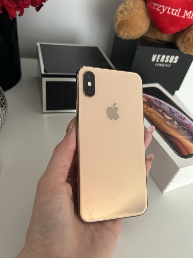 Zloty iphone xs -swiezo wymieniona bateria