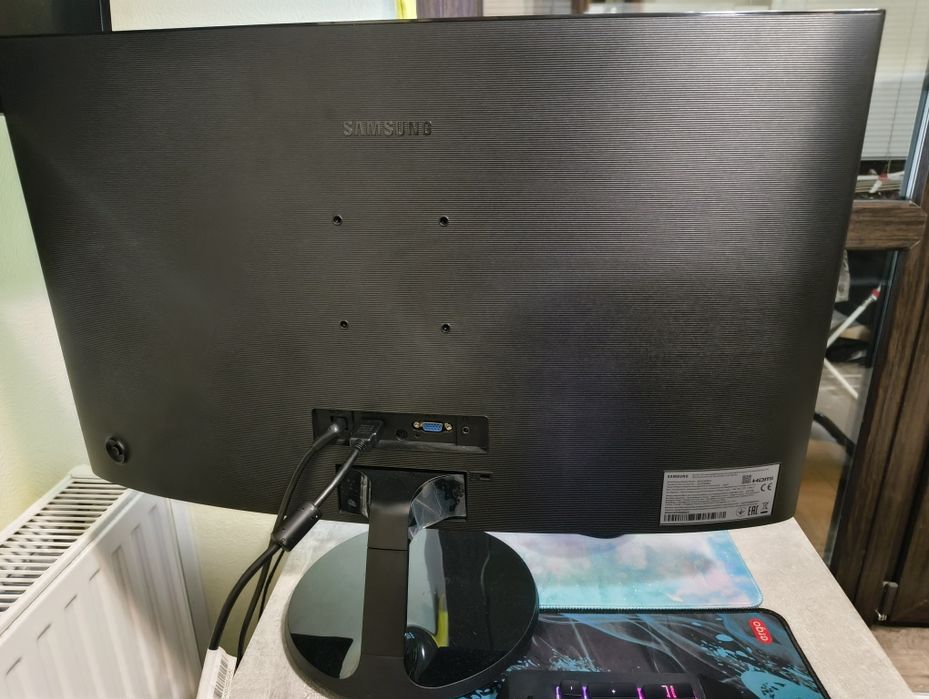 Продам Монітор Samsung LS27C360EAIXCI curved та мишку з клавою