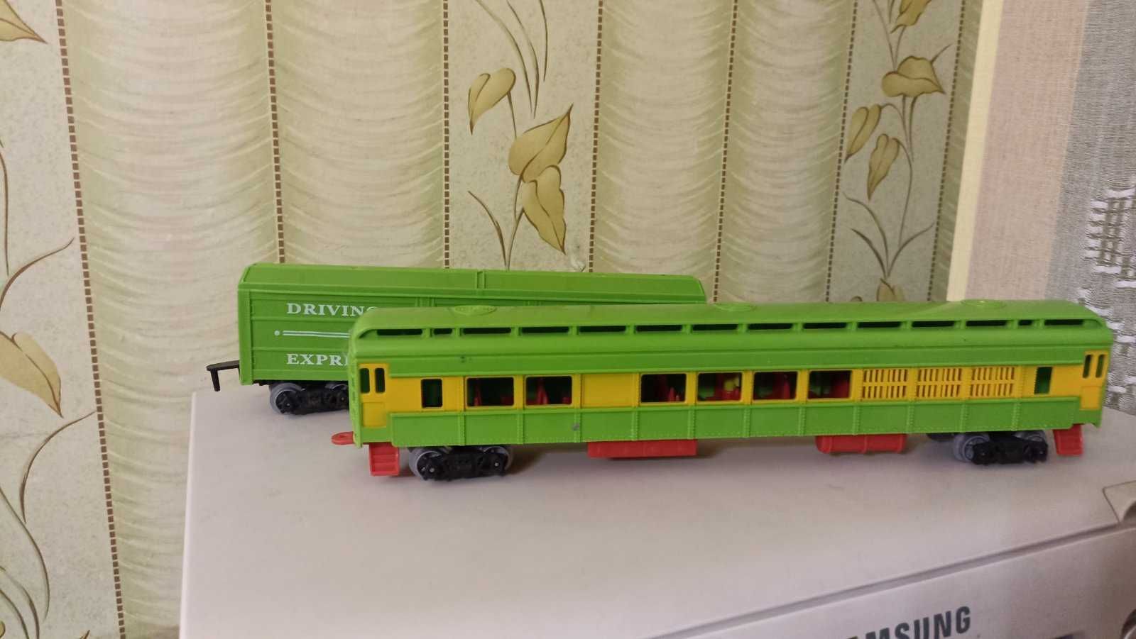 игрушки вагоны разные