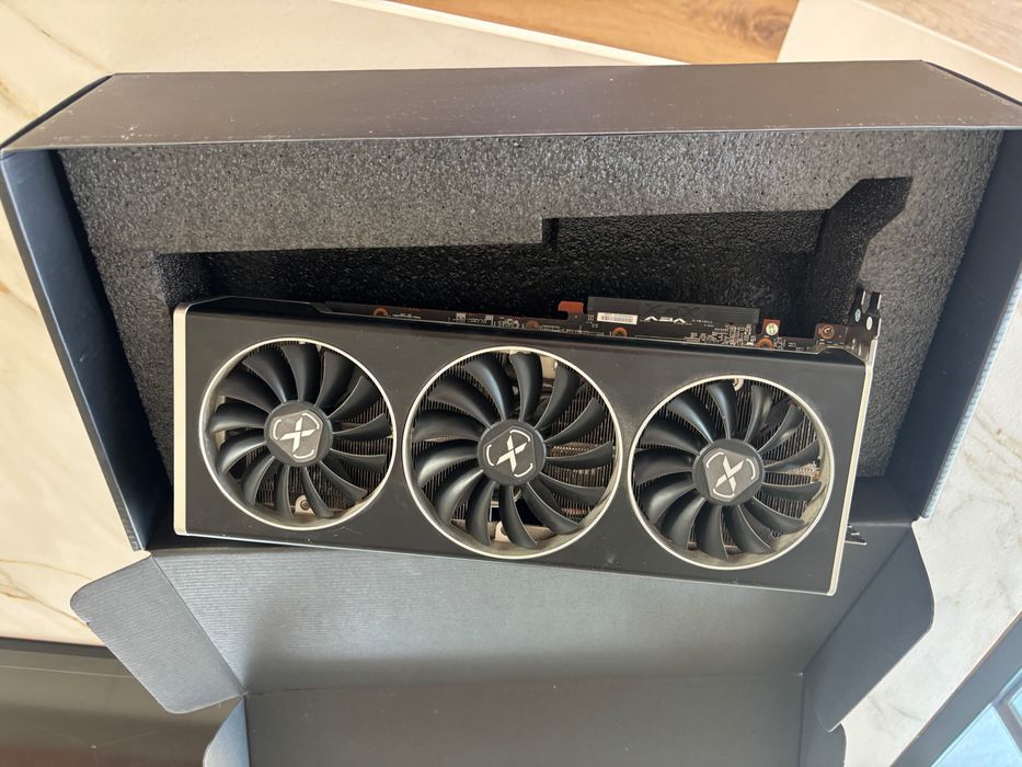 Placa gráfica RX 6700 XT 12gb