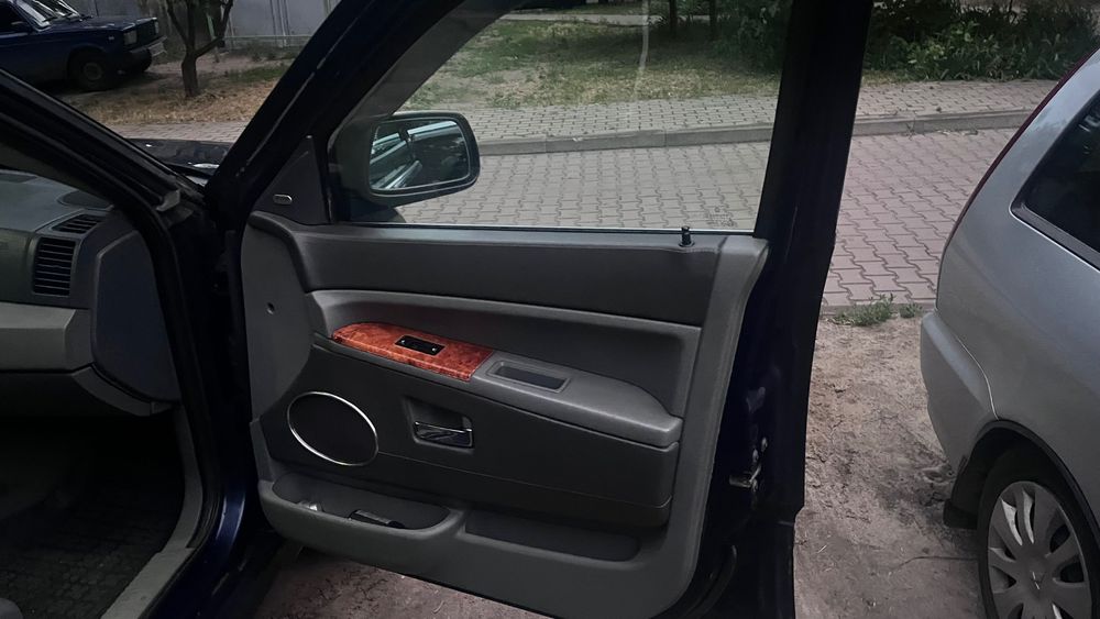 Джип грант чирокі вк