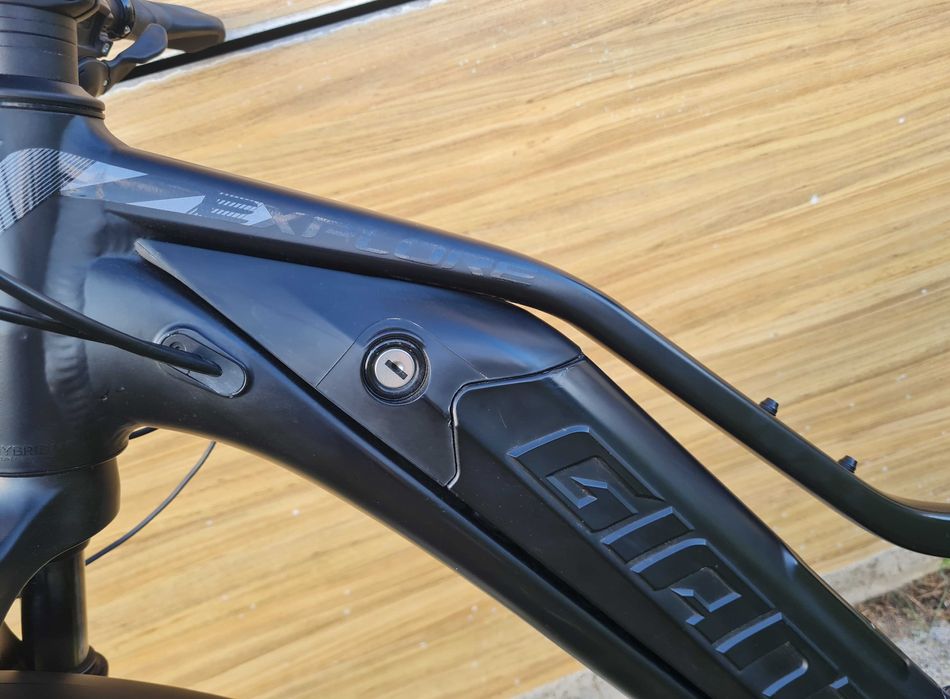 Rower elektryczny Giant Explore E+3 STA rama S-162-172 cm koła 28 cali