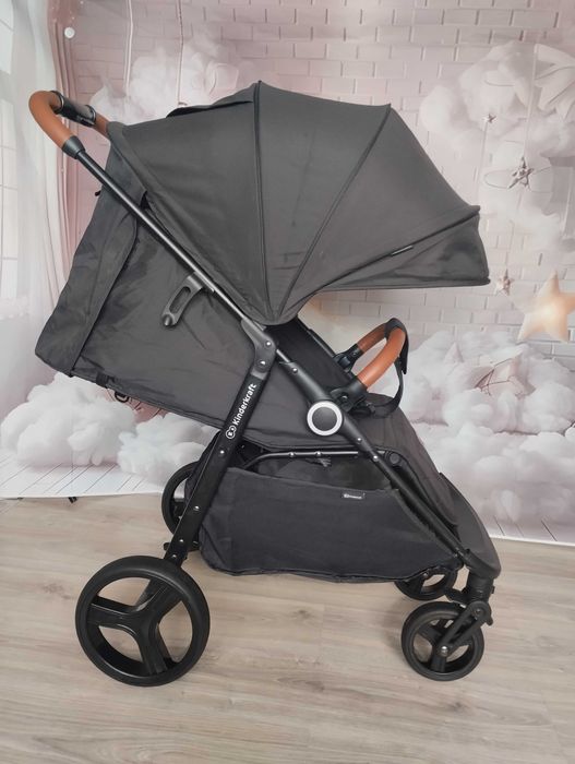 Wózek spacerowy Kinderkraft Grande Plus do 22 kg spacerówka stylowy