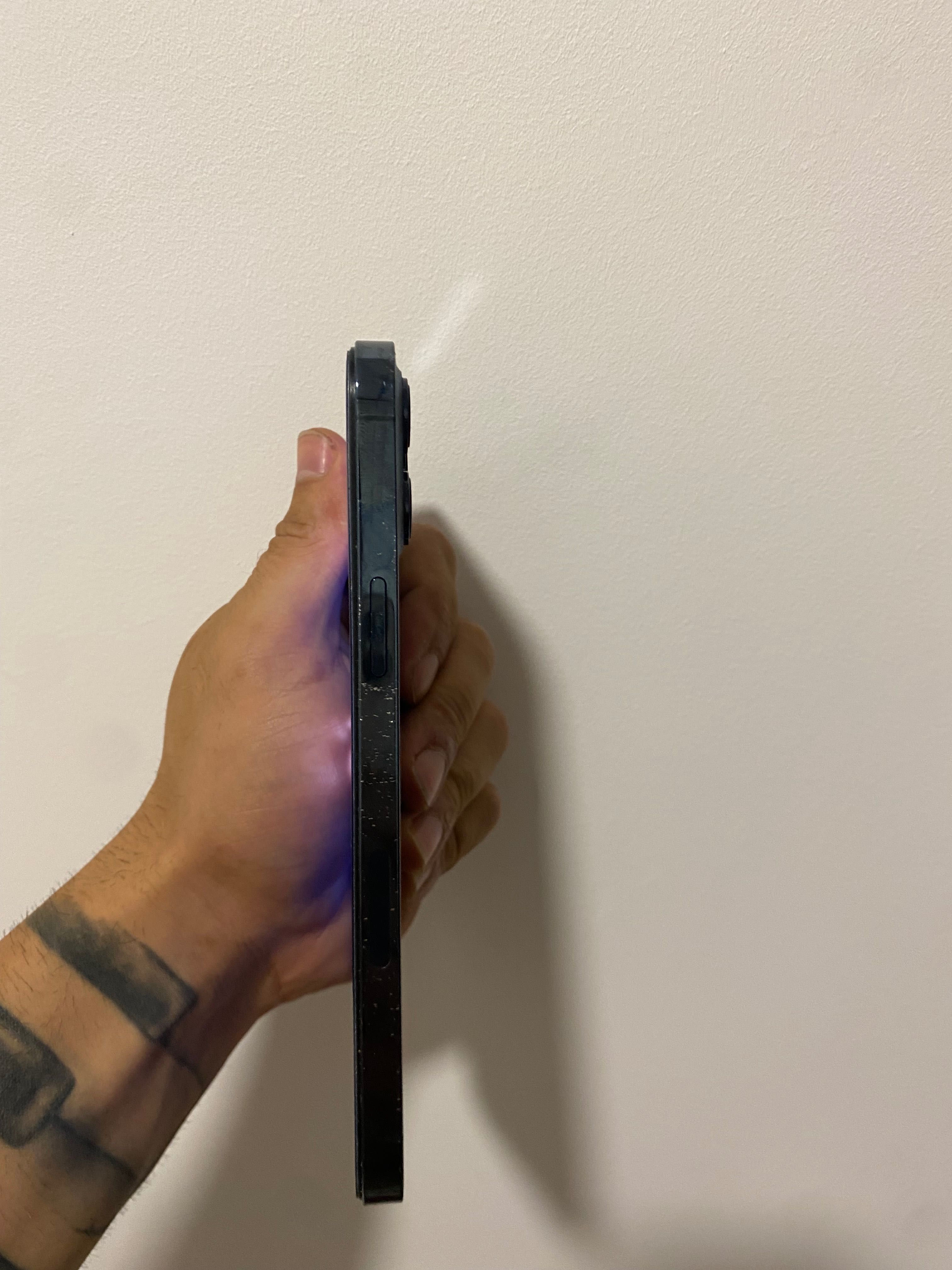 iPhone 12 Pro Max excelente estado