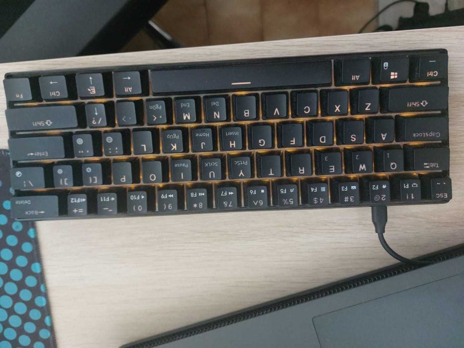 Teclado Mecânico Gaming Royal Kludge RK61