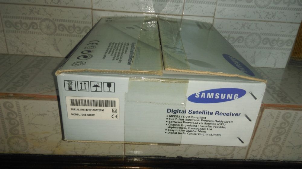 Спутниковый ресивер Samsung DSB S300V.Карта триколор а подарок.